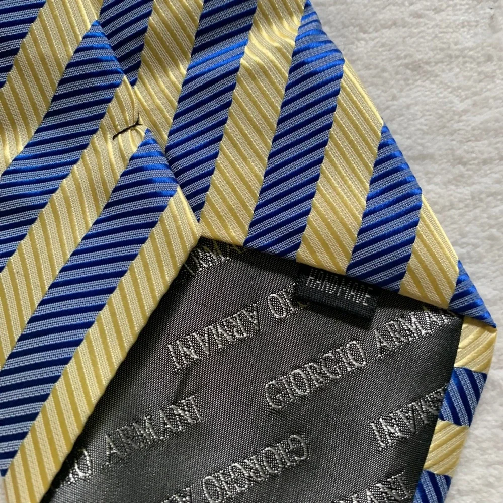 Giorgio Armani blue yellow stripe handmade in Italy silk tie suit wedding office